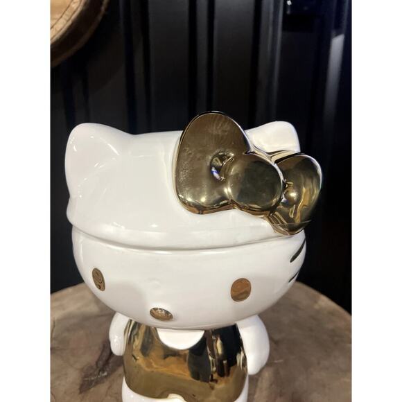 Hello Kitty Large Cookie Jar UNIQUE Gold Bow - NEW 🔥 - Picture 4 of 4